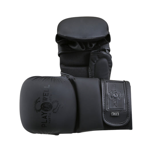 قفازات تدريب بلايويل إم إم إيه "سلسلة مات" 7 أونصة - أسود/أسود