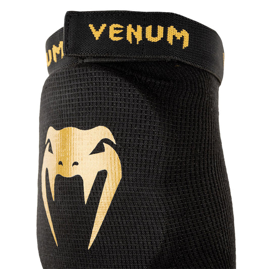 واقيات الكوع Venum MMA Kontact - أسود/ذهبي