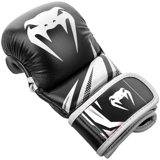 قفازات التدريب Venum MMA Challenger 7oz - أسود/أبيض
