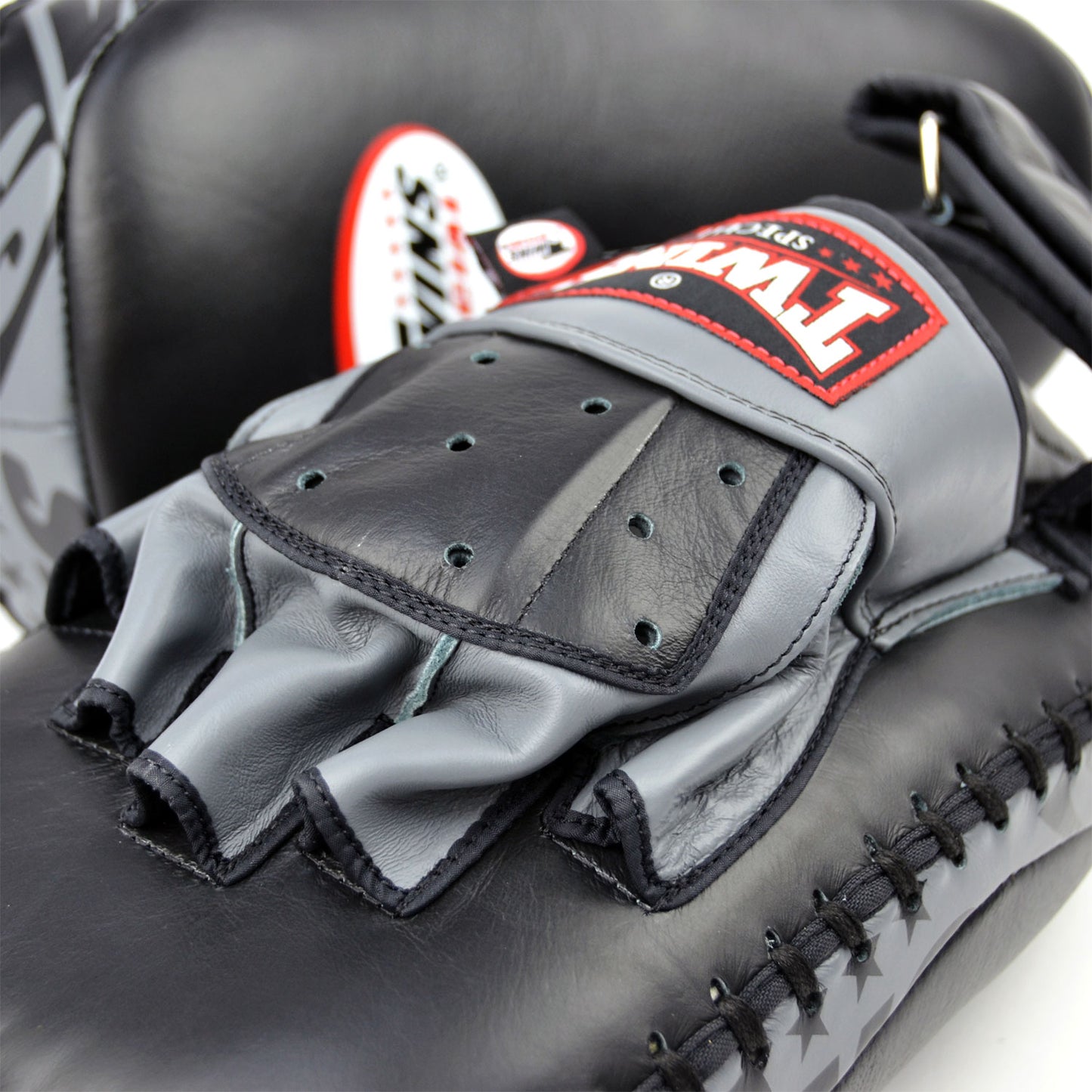 Twins Hybrid Leather Focus-Thai Pads - Black/Grey