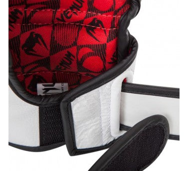 قفازات فينوم إم إم إيه الجلدية السوداء القتالية التي لا تقبل المساومة - 4 أونصة