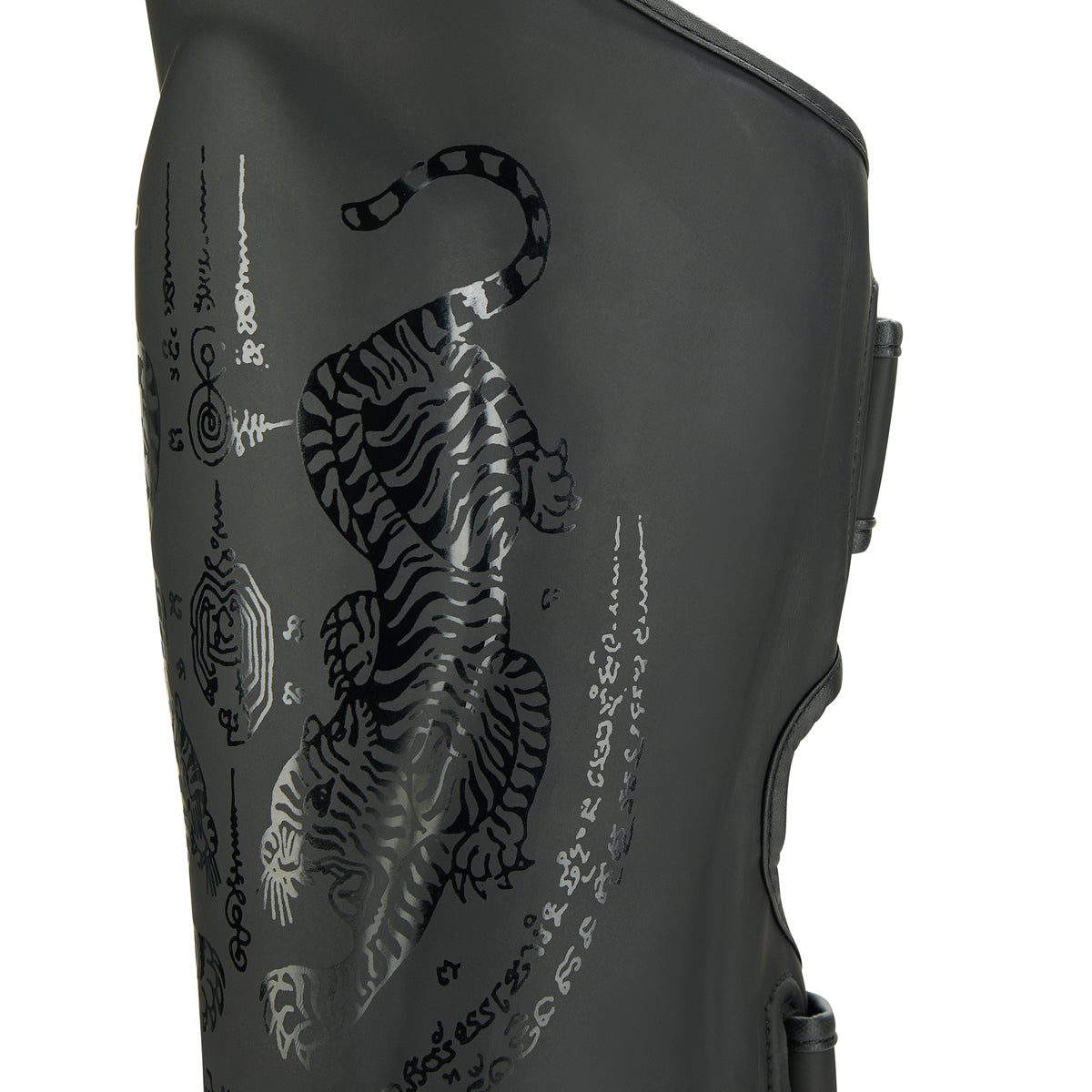 Pro MMA Stand Up Muay Thai Twin Tiger Shin Instep Guards