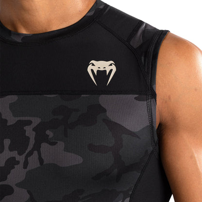 Venum G-Fit Air MMA بدون أكمام Rashguard - مموه حضري